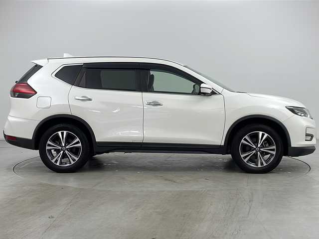 日産 エクストレイル 20Xi 道央・札幌 2018(平30)年 5.4万km ブリリアントホワイトパール ・社外ナビ&CD&DVD&BT&SD&TV/・パワーバックドア/・インテリジェントアラウンドビューモニター/・プロパイロット　/・インテリジェントエマージェンシーブレーキ　　/・アイドリングストップ/・コーナーセンサー　/・デジタルインナーミラー/・社外ドライブレコーダー/・ETC/・電動パーキング　/・オートホールド/・プッシュスタート　/・ＬＥＤヘッドライト　/・オートマチックハイビーム/・スマートキー/・スペアキー/・保証書/・取扱説明書