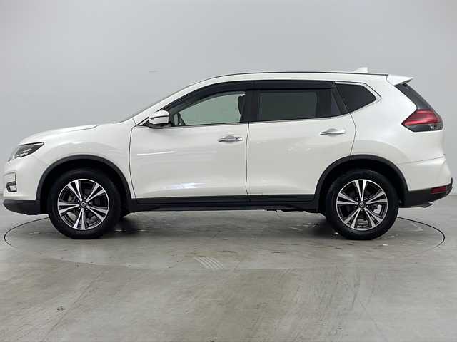 日産 エクストレイル 20Xi 道央・札幌 2018(平30)年 5.4万km ブリリアントホワイトパール ・社外ナビ&CD&DVD&BT&SD&TV/・パワーバックドア/・インテリジェントアラウンドビューモニター/・プロパイロット　/・インテリジェントエマージェンシーブレーキ　　/・アイドリングストップ/・コーナーセンサー　/・デジタルインナーミラー/・社外ドライブレコーダー/・ETC/・電動パーキング　/・オートホールド/・プッシュスタート　/・ＬＥＤヘッドライト　/・オートマチックハイビーム/・スマートキー/・スペアキー/・保証書/・取扱説明書
