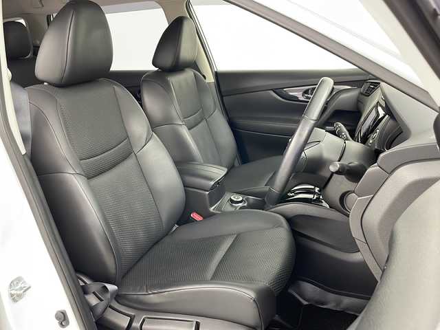 日産 エクストレイル 20Xi 道央・札幌 2018(平30)年 5.4万km ブリリアントホワイトパール ・社外ナビ&CD&DVD&BT&SD&TV/・パワーバックドア/・インテリジェントアラウンドビューモニター/・プロパイロット　/・インテリジェントエマージェンシーブレーキ　　/・アイドリングストップ/・コーナーセンサー　/・デジタルインナーミラー/・社外ドライブレコーダー/・ETC/・電動パーキング　/・オートホールド/・プッシュスタート　/・ＬＥＤヘッドライト　/・オートマチックハイビーム/・スマートキー/・スペアキー/・保証書/・取扱説明書