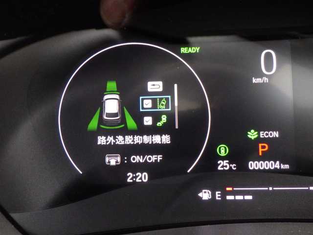 ホンダ ヴェゼル ハイブリッド e:HEV Z 千葉県 2025(令7)年 0.1万km未満 プラチナホワイトパール e:HEV Z　3VC4AG3　Honda CONNECTディスプレー+ETC2.0車載器+ワイヤレス充電器(220/000)/ホンダセンシング/・衝突軽減ブレーキ（CMBS）/・車線維持支援システム（LKAS）/・アダプティブクルーズコントロール（ACC）/・後方誤発進抑制機能/・誤発進抑制機能/パワーバックドア/ハーフレザーシート/前席シートヒーター/純正コネクトナビ/地デジTV/【Bluetooth接続】/【Apple CarPlay　Android Auto対応】/バックカメラ/ワイヤレス充電/革巻きステアリング/ステアリングスイッチ/パドルシフト/ETC（2.0）/LEDヘッドライト/フォグライト/ウインカーミラー/コーナーセンサー/純正18インチアルミホイル/サイド/カーテンエアバッグ/Honda スマートキー