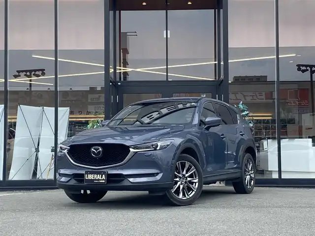 マツダ ＣＸ－５ 25T エクスクルーシブモード 福岡県 2021(令3)年 1.2万km ポリメタルグレーM ・1オーナー/・レーダークルーズコントロール/・純正メモリーナビ/USB/Bluetooth/AppleCarPlay/・全方位カメラ/・茶革シート/シートヒーター/・前後ドライブレコーダー/・フルセグ/・社外ETC/・純正19AW/・プッシュスタート/・パーキングアシスト/・スマートキー/・スペアキー/・フルフラットシート/・パワーシート/・レーンキープアシスト/・オートライト/・LEDライト/・パドルシフト/・保証書/・取扱説明書/・記録簿