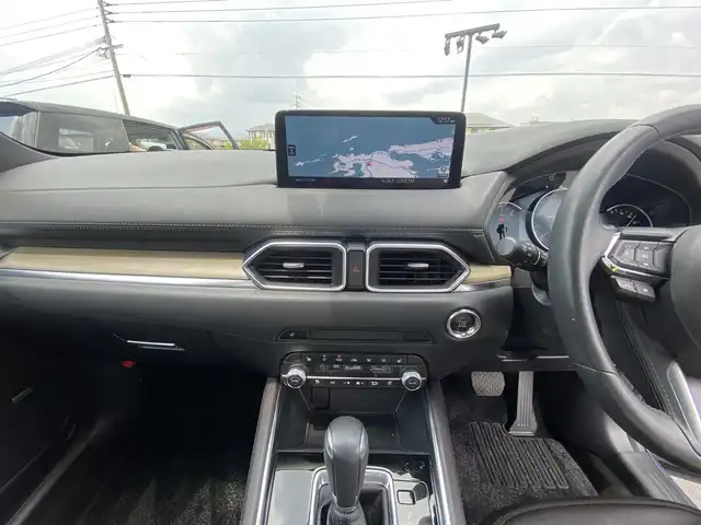マツダ ＣＸ－５ 25T エクスクルーシブモード 福岡県 2021(令3)年 1.2万km ポリメタルグレーM ・1オーナー/・レーダークルーズコントロール/・純正メモリーナビ/USB/Bluetooth/AppleCarPlay/・全方位カメラ/・茶革シート/シートヒーター/・前後ドライブレコーダー/・フルセグ/・社外ETC/・純正19AW/・プッシュスタート/・パーキングアシスト/・スマートキー/・スペアキー/・フルフラットシート/・パワーシート/・レーンキープアシスト/・オートライト/・LEDライト/・パドルシフト/・保証書/・取扱説明書/・記録簿