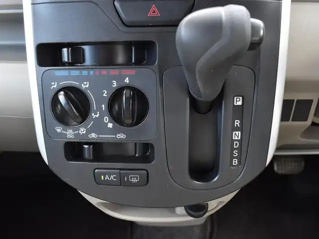 ダイハツ タント L SA 福岡県 2015(平27)年 5.4万km ブライトシルバーメタリック ワンオーナー/社外SDナビ(AVN134M)/ワンセグTV/ETC/ドアバイザー/フロアマット/電動格納ミラー
