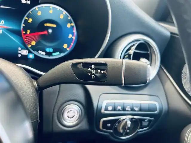メルセデス・ベンツ Ｃ２００ ローレウスED スポーツプラスPKG 大阪府 2021(令3)年 2.2万km ダイヤモンドホワイト レザーエクスクルーシブP/レーダーセーフティP/ワンオーナー/サンルーフ/HUD/ACC/ブルメスター/黒革/メモリ付きパワーシート/エアシートヒーター/純正ナビ/TV/360度カメラ/applecarplay/純正18インチAW/LEDヘッドライト/アンビエントライト/電動リアゲート/ブラインドスポット/パフュームアトマイザー/ワイヤレス充電