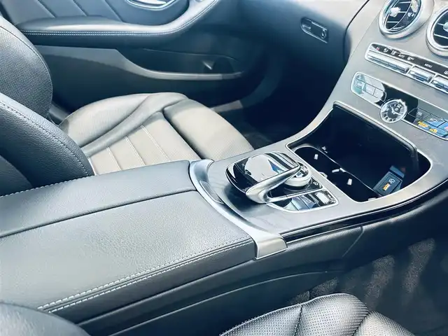 メルセデス・ベンツ Ｃ２００ ローレウスED スポーツプラスPKG 大阪府 2021(令3)年 2.2万km ダイヤモンドホワイト レザーエクスクルーシブP/レーダーセーフティP/ワンオーナー/サンルーフ/HUD/ACC/ブルメスター/黒革/メモリ付きパワーシート/エアシートヒーター/純正ナビ/TV/360度カメラ/applecarplay/純正18インチAW/LEDヘッドライト/アンビエントライト/電動リアゲート/ブラインドスポット/パフュームアトマイザー/ワイヤレス充電