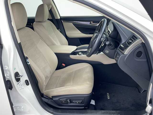 レクサス ＧＳ 350 道央・札幌 2018(平30)年 3.3万km ソニッククォーツ ・4WD/・寒冷地仕様/・純正ナビ/CD/DVD/SD/BT/USB/フルセグ/・バックカメラ/・衝突軽減ブレーキ/・レーダークルーズコントロール/・レーンキープアシスト/・ブラインドスポットモニター/・パドルシフト/・バックフォグ/・ステアリングヒーター/・前席シートヒーター/・ドアミラーヒーター/・運転席メモリーシート/・三眼LEDヘッドライト/・LEDフォグランプ/・スマートキー/・純正18インチAW