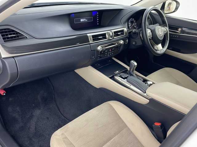 レクサス ＧＳ 350 道央・札幌 2018(平30)年 3.3万km ソニッククォーツ ・4WD/・寒冷地仕様/・純正ナビ/CD/DVD/SD/BT/USB/フルセグ/・バックカメラ/・衝突軽減ブレーキ/・レーダークルーズコントロール/・レーンキープアシスト/・ブラインドスポットモニター/・パドルシフト/・バックフォグ/・ステアリングヒーター/・前席シートヒーター/・ドアミラーヒーター/・運転席メモリーシート/・三眼LEDヘッドライト/・LEDフォグランプ/・スマートキー/・純正18インチAW
