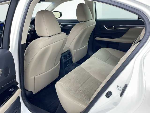 レクサス ＧＳ 350 道央・札幌 2018(平30)年 3.3万km ソニッククォーツ ・4WD/・寒冷地仕様/・純正ナビ/CD/DVD/SD/BT/USB/フルセグ/・バックカメラ/・衝突軽減ブレーキ/・レーダークルーズコントロール/・レーンキープアシスト/・ブラインドスポットモニター/・パドルシフト/・バックフォグ/・ステアリングヒーター/・前席シートヒーター/・ドアミラーヒーター/・運転席メモリーシート/・三眼LEDヘッドライト/・LEDフォグランプ/・スマートキー/・純正18インチAW