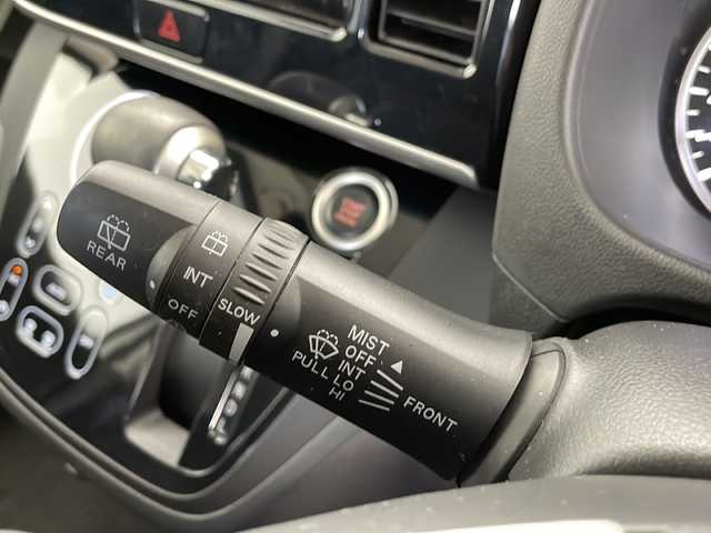 日産 デイズ ルークス ハイウェイスターX Gパッケージ 長野県 2018(平30)年 6.1万km ホワイトパール 4WD/純正SDナビ/ETC/ドライブレコーダー (前方)/シートヒーター (運転席)/横滑り防止装置/衝突被害軽減システム/両側パワスラ/純正フロアマット/ドアバイザー/純正15インチAW装着/コーナーセンサー/LEDヘッドライト/スペアキー1本/スマートキー/プッシュスタート/電動格納ミラー