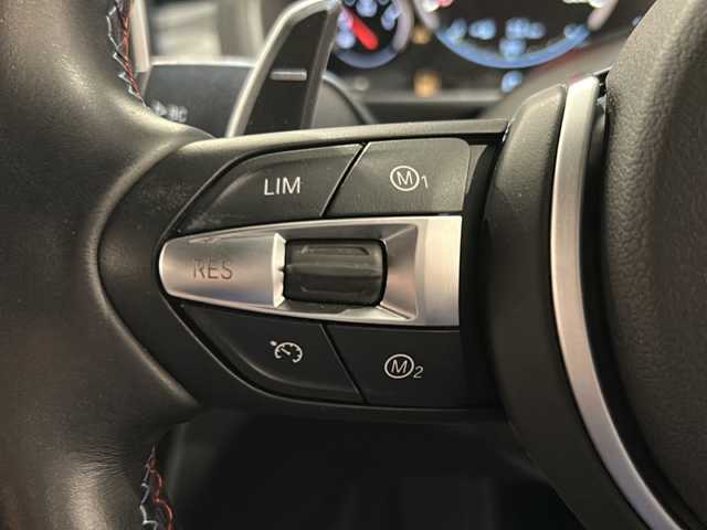 ＢＭＷ Ｘ６ Ｍ 新潟県 2018(平30)年 3.7万km カーボンブラックM オプション/カーボンファイバーインテリアトリム/純正21インチアルミホイール/主要装備/インテリジェントセーフティ/-衝突被害軽減ブレーキ/-レーンキープアシスト/-ブラインドスポットアシスト/純正HDDナビ/(CD/DVD/Bluetooth/USB/AUX/フルセグTV)/トップビューカメラ/ETC/ドライブレコーダー/ブラックレザーシート/シートヒーター/メモリ付きパワーシート/パワーバックドア/LEDヘッドライト/コーナーセンサー/パドルシフト/クルーズコントロール