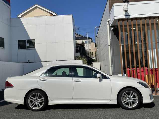 トヨタ クラウン アスリート 千葉県 2011(平23)年 11.9万km ホワイトパールクリスタルシャイン (株)IDOMが運営する【じしゃロン八千代店】の自社ローン専用車両になります。こちらは現金またはオートローンご利用時の価格です。自社ローンご希望の方は別途その旨お申付け下さい/純正ナビ/フルセグTV/CD/DVD/バックモニター/全席パワーシート/ETC/ドラレコ