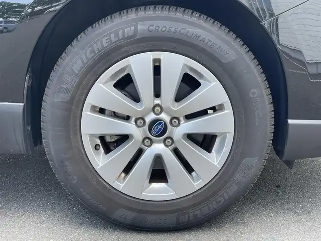 スバル アウトバック ベース 岩手県 2016(平28)年 4.7万km クリスタルブラックシリカ 禁煙車/4WD/全席シートヒーター/全席オートパワーウィンドウ/前席パワーシート（運転席メモリー機能有）/追従型クルーズコントロール/社外ナビ/→フルセグTV/Bluetooth/CD/DVD/FM/AM/バックカメラ//ブラインドスポットモニター/衝突軽減システム/コーナーセンサー/横滑り防止装置/レーンキープアシスト/X-NODE/ダウンヒルアシストコントロール/オートライト/HIDヘッドライト/フォグライト/〇プッシュスタート/〇パドルシフト/〇電動格納ミラー/〇ウィンカーミラー/〇ドアバイザー/〇フロアマット/ルーフレール/ETC/USBポート2つ/シガーソケット/取扱説明書/スペアキー