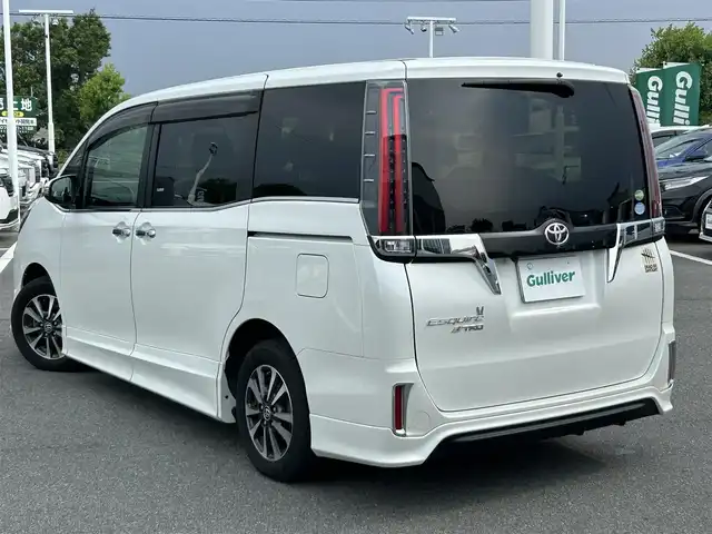 トヨタ エスクァイア Gi 奈良県 2018(平30)年 5万km ホワイトパールクリスタルシャイン 純正SDナビ　/フルセグ　/DVD　/Bluetooth　/バックカメラ　/ETC　/前後ドライブレコーダー　/クルーズコントロール　/両側パワースライドドア　/TRDフルエアロ　/純正アルミホイール　/純正フロアマット/衝突被害軽減ブレーキ/横滑り防止装置/車線逸脱警報/オートLEDライト/オートハイビーム