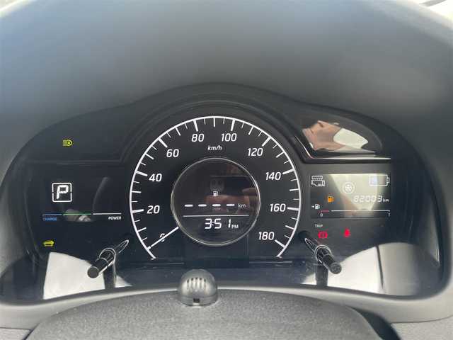 日産 ノート e－パワー X 福岡県 2018(平30)年 8.2万km ブリリアントホワイトパール (株)IDOMが運営する【じしゃロン八幡西店】の自社ローン専用車両になります。こちらは現金またはオートローンご利用時の価格です。自社ローンご希望の方は別途その旨お申付け下さい/・純正ナビ（MJ118D-W)/・Bluetooth/TV/・衝突被害軽減システム/・車線逸脱防止支援システム/・ウィンカーミラー/・プッシュスタート/・スマートキー/・純正フロアマット/・純正ホイール