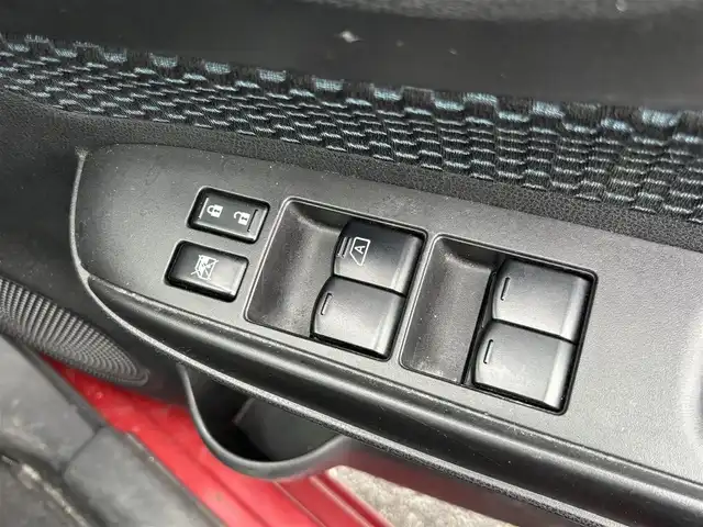 日産 ノート X DIG－S 宮城県 2012(平24)年 8万km ラディアントレッド 登録時走行距離79502km/社外SDナビ/FM・AM・TV・Bluetooth・CD/ETC/アイドリングストップ/スマートキー/スペアキーあり/スタッドレスタイヤ4本/ヘッドライトイベライザー/シフトロック機能/電動格納ミラー/ドアバイザー/純正フロアマット/社外アルミホイール/ECOモード