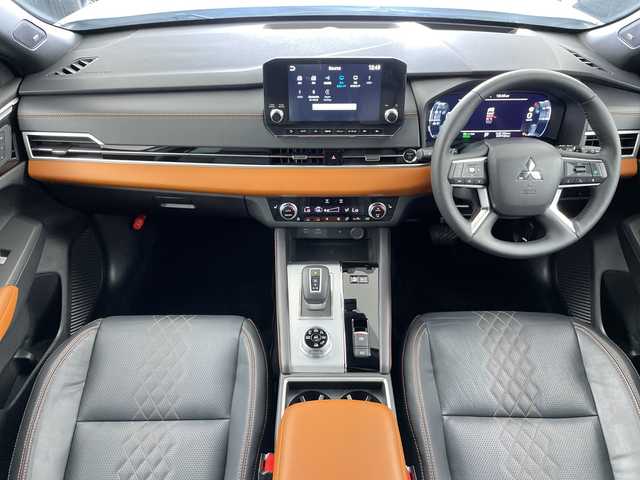 三菱 アウトランダー ＰＨＥＶ P 道央・札幌 2022(令4)年 5万km パールⅡ ・４WD/e-Assist/マイパイロット/・レーダークルーズコントロールシステム/・衝突被害軽減ブレーキシステム/・レーンチェンジアシスト機能付/・純正12.3インチディスプレイモニター/・Bluetooth/USB/フルセグ//・360度ビューモニター/バックカメラ /・レザーシートD.N/パワーシート/・D.N.２列目シートヒーター/ステアリングヒーター/・パワーバックドア /・ヘッドアップディスプレイ/・AC100V1500W/置くだけ充電/・社外ドライブレコーダー/・LEDオートライト/オートハイビーム/・ビルトインETC