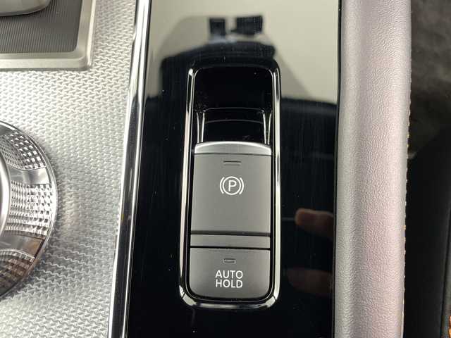 三菱 アウトランダー ＰＨＥＶ P 道央・札幌 2022(令4)年 5万km パールⅡ ・４WD/e-Assist/マイパイロット/・レーダークルーズコントロールシステム/・衝突被害軽減ブレーキシステム/・レーンチェンジアシスト機能付/・純正12.3インチディスプレイモニター/・Bluetooth/USB/フルセグ//・360度ビューモニター/バックカメラ /・レザーシートD.N/パワーシート/・D.N.２列目シートヒーター/ステアリングヒーター/・パワーバックドア /・ヘッドアップディスプレイ/・AC100V1500W/置くだけ充電/・社外ドライブレコーダー/・LEDオートライト/オートハイビーム/・ビルトインETC