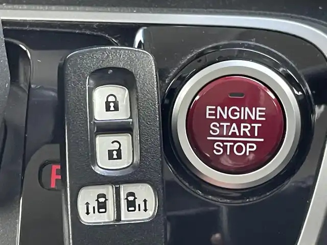 ホンダ Ｎ ＢＯＸ カスタム G ターボ Lパッケージ 茨城県 2016(平28)年 5.9万km プレミアムホワイトパールⅡ 純正ナビ/バックカメラ/フルセグ/シティブレーキアクティブシステム/クルーズコントロール/両側電動スライドドア/ETC/ハーフレザーシート/パドルシフト/純正15インチAW/ディスチャージヘッドライト/スマートキー/プッシュスタート
