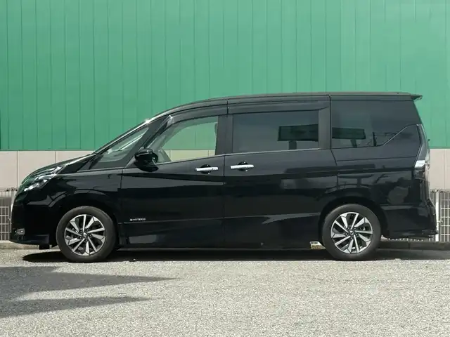 日産 セレナ ハイウェイスター V 千葉県 2020(令2)年 3.9万km ダイヤモンドブラック 純正SDナビ（AM/FM/CD/DVD/Bluetooth）/フルセグTV/インテリジェントルームミラー/アラウンドビューモニター/ブラインドスポットモニター/エマージェンシーブレーキ/プロパイロット/両側パワースライドドア/前後ドライブレコーダー/純正アルミホイール/純正フロアマット/LEDヘッドライト