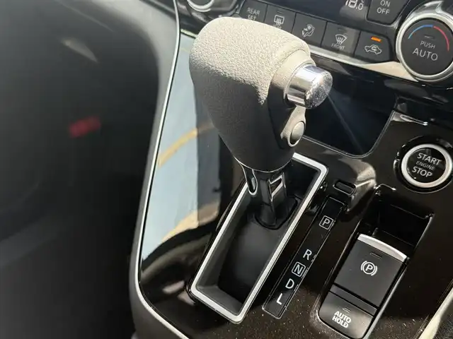 日産 セレナ ハイウェイスター V 千葉県 2020(令2)年 3.9万km ダイヤモンドブラック 純正SDナビ（AM/FM/CD/DVD/Bluetooth）/フルセグTV/インテリジェントルームミラー/アラウンドビューモニター/ブラインドスポットモニター/エマージェンシーブレーキ/プロパイロット/両側パワースライドドア/前後ドライブレコーダー/純正アルミホイール/純正フロアマット/LEDヘッドライト