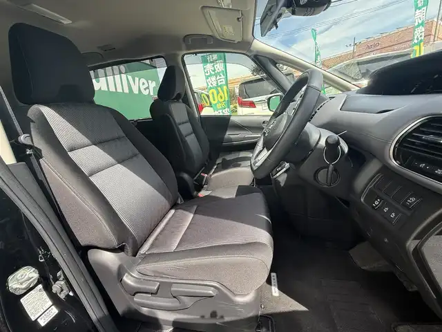 日産 セレナ ハイウェイスター V 千葉県 2020(令2)年 3.9万km ダイヤモンドブラック 純正SDナビ（AM/FM/CD/DVD/Bluetooth）/フルセグTV/インテリジェントルームミラー/アラウンドビューモニター/ブラインドスポットモニター/エマージェンシーブレーキ/プロパイロット/両側パワースライドドア/前後ドライブレコーダー/純正アルミホイール/純正フロアマット/LEDヘッドライト