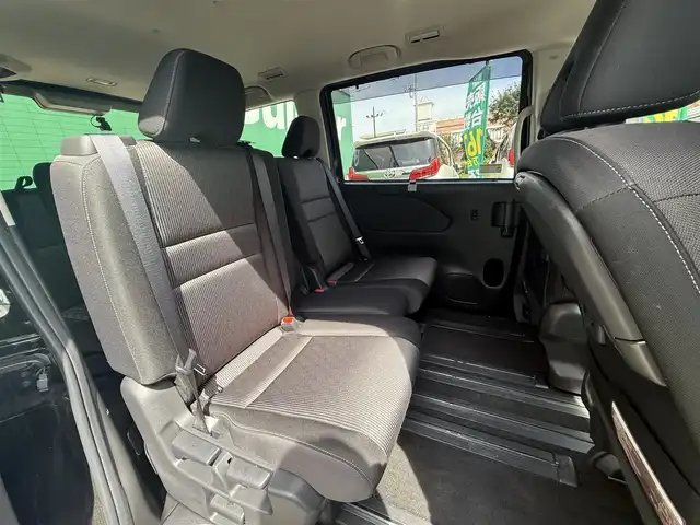 日産 セレナ ハイウェイスター V 千葉県 2020(令2)年 3.9万km ダイヤモンドブラック 純正SDナビ（AM/FM/CD/DVD/Bluetooth）/フルセグTV/インテリジェントルームミラー/アラウンドビューモニター/ブラインドスポットモニター/エマージェンシーブレーキ/プロパイロット/両側パワースライドドア/前後ドライブレコーダー/純正アルミホイール/純正フロアマット/LEDヘッドライト