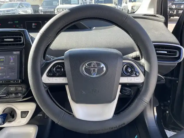 トヨタ プリウス A ツーリングセレクション 愛知県 2016(平28)年 8.9万km アティチュードブラックマイカ トヨタセーフティセンス　/レーダークルーズコントロール　/パーキングアシスト　/合皮シート　/アルパイン製９インチナビ　/バックカメラ　/ヘッドアップディスプレイ　/ＥＴＣ　/ＬＥＤヘッドライト/プッシュスタート/スマートキー