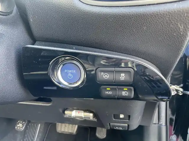 トヨタ プリウス A ツーリングセレクション 愛知県 2016(平28)年 8.9万km アティチュードブラックマイカ トヨタセーフティセンス　/レーダークルーズコントロール　/パーキングアシスト　/合皮シート　/アルパイン製９インチナビ　/バックカメラ　/ヘッドアップディスプレイ　/ＥＴＣ　/ＬＥＤヘッドライト/プッシュスタート/スマートキー