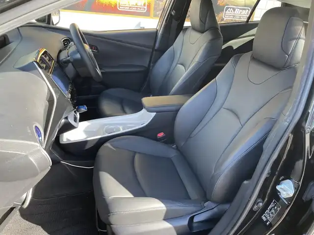 トヨタ プリウス A ツーリングセレクション 愛知県 2016(平28)年 8.9万km アティチュードブラックマイカ トヨタセーフティセンス　/レーダークルーズコントロール　/パーキングアシスト　/合皮シート　/アルパイン製９インチナビ　/バックカメラ　/ヘッドアップディスプレイ　/ＥＴＣ　/ＬＥＤヘッドライト/プッシュスタート/スマートキー