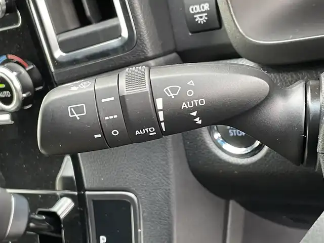 トヨタ グランエース プレミアム 愛知県 2020(令2)年 3.1万km ブラック スマートキー/プッシュスタート/デジタルインナーミラー /純正ディスプレイオーディオナビ/フルセグTV/BT/パノラミックビューモニター/純正フリップダウンモニター/ビルトイン2.0ETC/純正17インチAW/両側パワースライドドア /トヨタセーフティセンス/ブラインドスポットモニター/レーダークルーズコントロール/クリアランスソナー /黒レザーシート /前席パワーシート/前席＋2列目シートヒーター /純正フロアマット/純正ドアバイザー/オットマン/取説、保証書