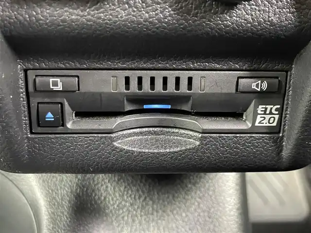 トヨタ グランエース プレミアム 愛知県 2020(令2)年 3.1万km ブラック スマートキー/プッシュスタート/デジタルインナーミラー /純正ディスプレイオーディオナビ/フルセグTV/BT/パノラミックビューモニター/純正フリップダウンモニター/ビルトイン2.0ETC/純正17インチAW/両側パワースライドドア /トヨタセーフティセンス/ブラインドスポットモニター/レーダークルーズコントロール/クリアランスソナー /黒レザーシート /前席パワーシート/前席＋2列目シートヒーター /純正フロアマット/純正ドアバイザー/オットマン/取説、保証書