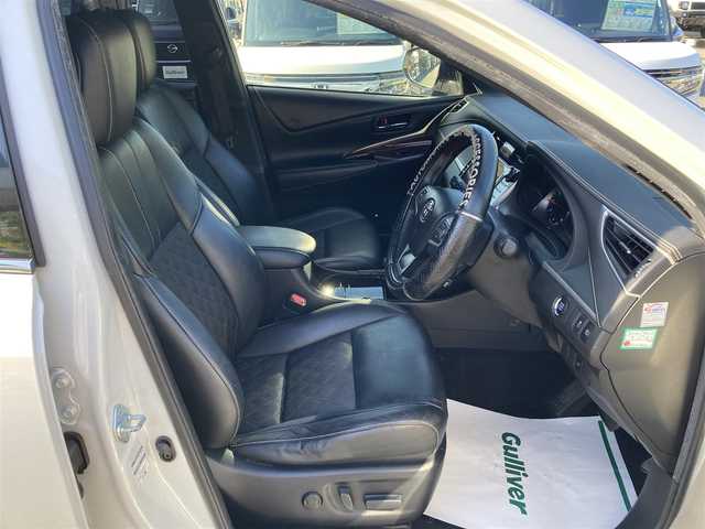 トヨタ ハリアー プレミアム 愛媛県 2016(平28)年 8.8万km ホワイトパールクリスタルシャイン メーカーオプションナビ/ＪＢＬサウンドシステム/・CD/DVD/Blu-ray/・フルセグTV/Bluetooth/SD/バックカメラ/モデリスタエアロ/・フロントスポイラー/・サイドスポイラー/・リアアンダースポイラー/・マフラー/革シート/・D席パワーシート/パワーバックドア/クルーズコントロール/レーンキープアシスト/ETC/純正アルミホイール/LEDオートライト/・オートハイビーム/取扱説明書/保証書