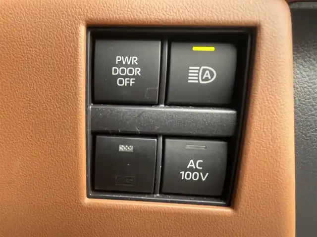 トヨタ ヴェルファイア ハイブリット Z プレミア 千葉県 2024(令6)年 2.5万km ブラック 純正14インチナビ/・フルセグTV/・Bluetooth/・FM/AM/・HDMI/・USB接続/ツインムーンルーフ/フリップダウンモニター/全方位カメラ/パワーバックドア/デジタルインナーミラー/ブラインドスポットモニター/トヨタセーフティセンス/・プリクラッシュセーフティー/・レーントレーシングアシスト/・レーンディパーチャーアラート/・レーダークルーズコントロール/・ロードサインアシスト/・プロアクティブドライビングアシスト/ステアリングヒーター/前後シートヒーター/前後シートベンチレーション/ユニバーサルステップ