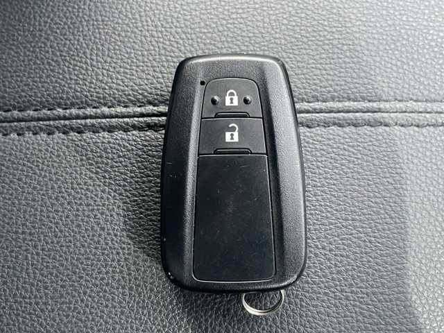 トヨタ ＲＡＶ４ アドベンチャー 山形県 2024(令6)年 2.6万km アティチュードブラックマイカ 純正ディスプレイオーディオ/・フルセグ/・Bluetooth/パノラミックビューモニター/純正ドライブレコーダー/トヨタセーフティセンス/ACC/BSM/D席メモリ機能付パワーシート/前席シートヒーター/前席エアシート/革巻きステアリング/ステアリングヒーター/ステアリングスイッチ/TRDマッドフラップ/ルーフレール/ウィンカーミラー/LEDヘッドライト/フォグランプ/フロアマット/スマートキー/プッシュスタート