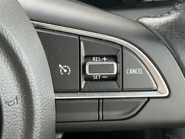 スズキ ジムニー シエラ JC 新潟県 2023(令5)年 2.2万km ブルーイッシュブラックパール3 衝突軽減/純正ナビ/(AM/FM/CD/DVD/BT/フルセグ)/バックカメラ/ETC/クルーズコントロール/アイドリングストップ/シートヒーター/革巻きステアリング/ステアリングスイッチ/AUTOライト/LEDヘッドライト/フォグランプ/横滑り防止/プッシュスタート/スマートキー