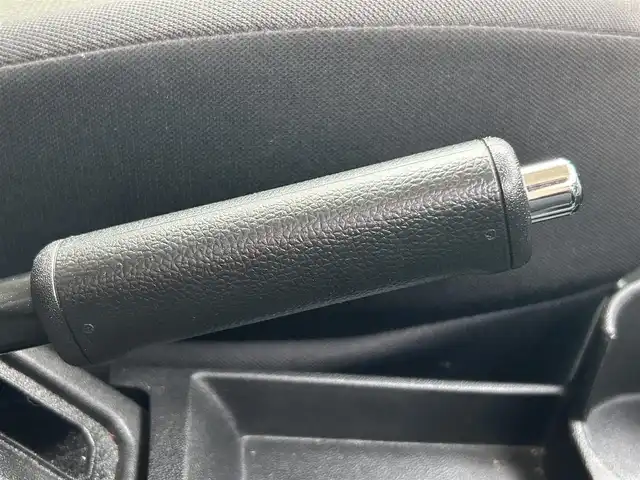 スズキ ジムニー シエラ JC 新潟県 2023(令5)年 2.2万km ブルーイッシュブラックパール3 衝突軽減/純正ナビ/(AM/FM/CD/DVD/BT/フルセグ)/バックカメラ/ETC/クルーズコントロール/アイドリングストップ/シートヒーター/革巻きステアリング/ステアリングスイッチ/AUTOライト/LEDヘッドライト/フォグランプ/横滑り防止/プッシュスタート/スマートキー