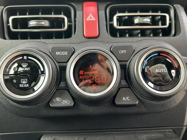 スズキ ジムニー シエラ JC 新潟県 2023(令5)年 2.2万km ブルーイッシュブラックパール3 衝突軽減/純正ナビ/(AM/FM/CD/DVD/BT/フルセグ)/バックカメラ/ETC/クルーズコントロール/アイドリングストップ/シートヒーター/革巻きステアリング/ステアリングスイッチ/AUTOライト/LEDヘッドライト/フォグランプ/横滑り防止/プッシュスタート/スマートキー