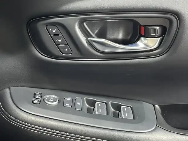 ホンダ ＺＲ－Ｖ ハイブリッド e:HEV Z ブラックスタイル 神奈川県 2024(令6)年 1.3万km ミッドナイトブルービームM 純正9型ナビゲーション/AM FM フルセグ Bluetooth AppleCarPlay /マルチビューカメラ/BOSEサウンド/ホンダセンシング/アダプティブクルーズコントロール/シートヒーター/パワーシート/ETC/ドライブレコーダー/純正フロアマット/パワーバックドア/スマートキー/LEDヘッドライト/オートライト/オートマチックハイビーム/純正18インチアルミホイル/ドアバイザー/置くだけ充電