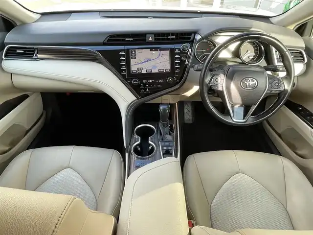 トヨタ カムリ G レザーパッケージ 兵庫県 2019(令1)年 9.6万km プラチナホワイトパールマイカ サンルーフ/純正ナビ/フルセグTV/Bluetoothオーディオ/USB端子/AUX/バックカメラ/モデリスタエアロ/ステアリングリモコン/レザーシート/シートヒーター/パワーシート/クルーズコントロール（追従）/ヘッドアップディスプレイ/ETC/オートハイビーム