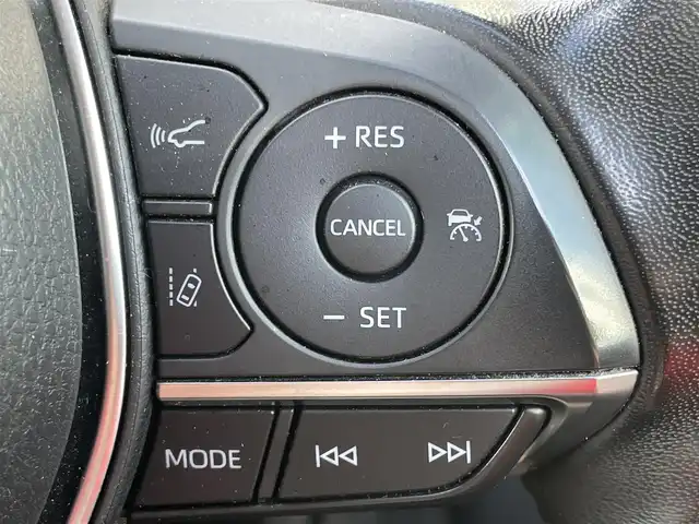 トヨタ カムリ G レザーパッケージ 兵庫県 2019(令1)年 9.6万km プラチナホワイトパールマイカ サンルーフ/純正ナビ/フルセグTV/Bluetoothオーディオ/USB端子/AUX/バックカメラ/モデリスタエアロ/ステアリングリモコン/レザーシート/シートヒーター/パワーシート/クルーズコントロール（追従）/ヘッドアップディスプレイ/ETC/オートハイビーム