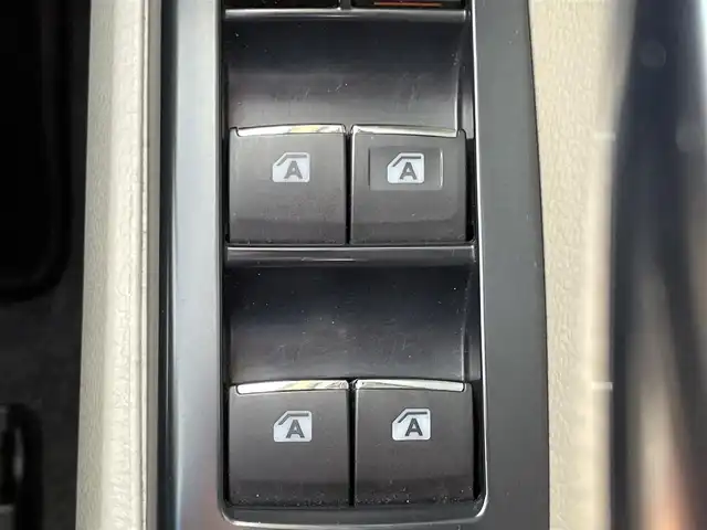 トヨタ カムリ G レザーパッケージ 兵庫県 2019(令1)年 9.6万km プラチナホワイトパールマイカ サンルーフ/純正ナビ/フルセグTV/Bluetoothオーディオ/USB端子/AUX/バックカメラ/モデリスタエアロ/ステアリングリモコン/レザーシート/シートヒーター/パワーシート/クルーズコントロール（追従）/ヘッドアップディスプレイ/ETC/オートハイビーム