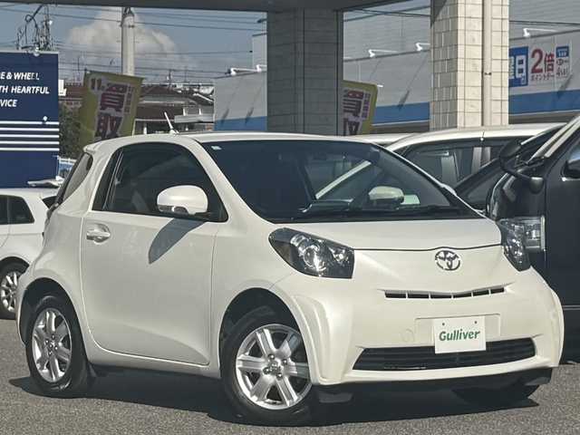 トヨタ ｉＱ 100G 愛知県 2012(平24)年 4.5万km ホワイトパールクリスタルシャイン /純正オーディオ//AM/FM/CD/AUX//ETC//オートヘッドライト//レーダー探知機//ドライブレコーダー//純正リムーバブルシェルフ//オートリトラクタブルウィンカーミラー//リバース連動ドアミラー//ステアリングスイッチ//エコモード//ISOFIX//取扱説明書//保証書//スペアキー