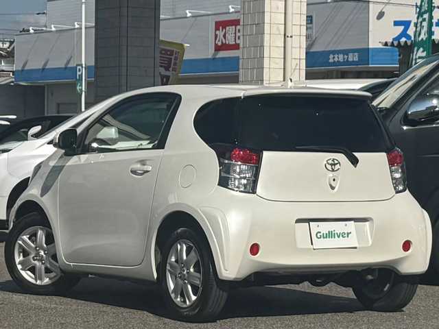 トヨタ ｉＱ 100G 愛知県 2012(平24)年 4.5万km ホワイトパールクリスタルシャイン /純正オーディオ//AM/FM/CD/AUX//ETC//オートヘッドライト//レーダー探知機//ドライブレコーダー//純正リムーバブルシェルフ//オートリトラクタブルウィンカーミラー//リバース連動ドアミラー//ステアリングスイッチ//エコモード//ISOFIX//取扱説明書//保証書//スペアキー