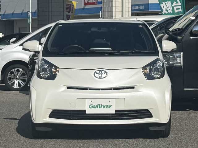 トヨタ ｉＱ 100G 愛知県 2012(平24)年 4.5万km ホワイトパールクリスタルシャイン /純正オーディオ//AM/FM/CD/AUX//ETC//オートヘッドライト//レーダー探知機//ドライブレコーダー//純正リムーバブルシェルフ//オートリトラクタブルウィンカーミラー//リバース連動ドアミラー//ステアリングスイッチ//エコモード//ISOFIX//取扱説明書//保証書//スペアキー