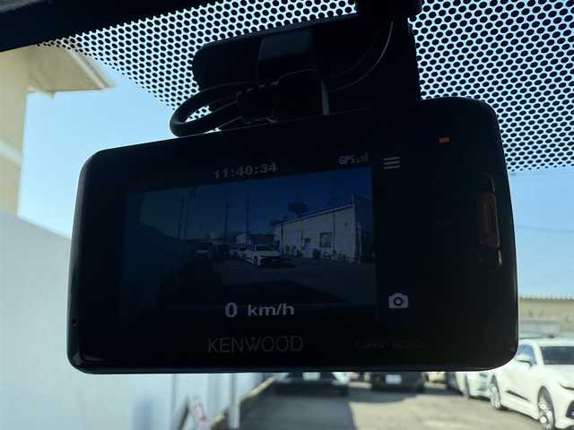 トヨタ ｉＱ 100G 愛知県 2012(平24)年 4.5万km ホワイトパールクリスタルシャイン /純正オーディオ//AM/FM/CD/AUX//ETC//オートヘッドライト//レーダー探知機//ドライブレコーダー//純正リムーバブルシェルフ//オートリトラクタブルウィンカーミラー//リバース連動ドアミラー//ステアリングスイッチ//エコモード//ISOFIX//取扱説明書//保証書//スペアキー