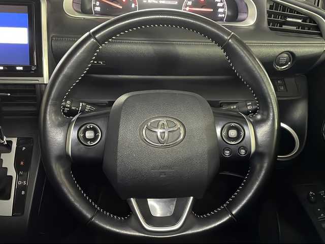 トヨタ シエンタ G セーフティエディション 広島県 2020(令2)年 3.7万km ブラックマイカ 禁煙車/純正９型ナビ/全周囲カメラ/シートヒーター/両側パワースライドドア/ステアリングヒーター/ＥＴＣ２．０/前後ドラレコ/フルセグ/オートマチックハイビーム/レーンキープアシスト/衝突被害軽減/踏み間違い防止/純正15インチホイールキャップ(185/60/R15)/エアバッグ(運転席/助手席)