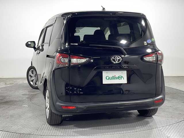 トヨタ シエンタ G セーフティエディション 広島県 2020(令2)年 3.7万km ブラックマイカ 禁煙車/純正９型ナビ/全周囲カメラ/シートヒーター/両側パワースライドドア/ステアリングヒーター/ＥＴＣ２．０/前後ドラレコ/フルセグ/オートマチックハイビーム/レーンキープアシスト/衝突被害軽減/踏み間違い防止/純正15インチホイールキャップ(185/60/R15)/エアバッグ(運転席/助手席)