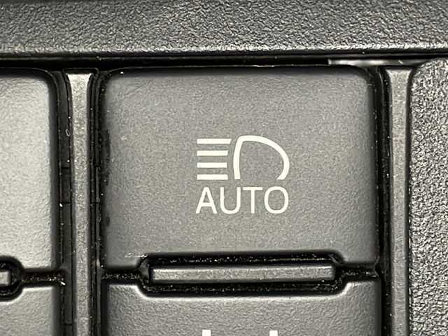 トヨタ シエンタ G セーフティエディション 広島県 2020(令2)年 3.7万km ブラックマイカ 禁煙車/純正９型ナビ/全周囲カメラ/シートヒーター/両側パワースライドドア/ステアリングヒーター/ＥＴＣ２．０/前後ドラレコ/フルセグ/オートマチックハイビーム/レーンキープアシスト/衝突被害軽減/踏み間違い防止/純正15インチホイールキャップ(185/60/R15)/エアバッグ(運転席/助手席)