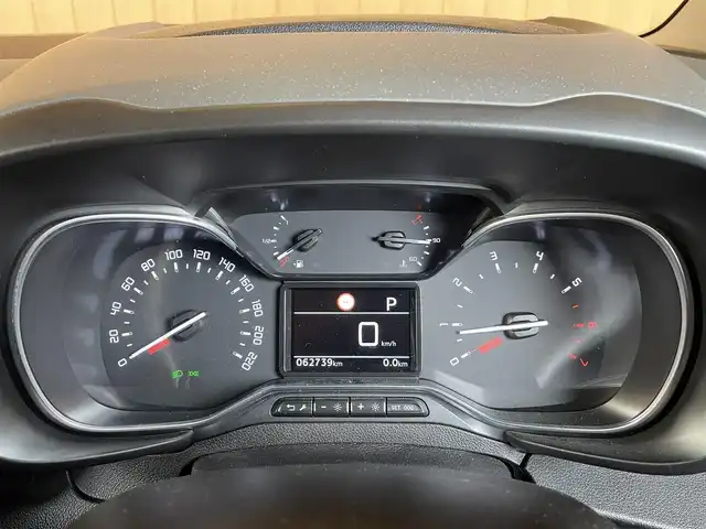 シトロエン ベルランゴ フィール 愛知県 2020(令2)年 6.3万km 緑 ワンオーナー/純正ディスプレイオーディオ/サイドカメラ/バックカメラ/AppleCarPlay /アクティブクルーズコントロール/ブラインドスポットアシスト/レーンキープアシスト/ETC/純正16インチアルミ/社外アルミ付スタッドレスタイヤ有/ドラレコ