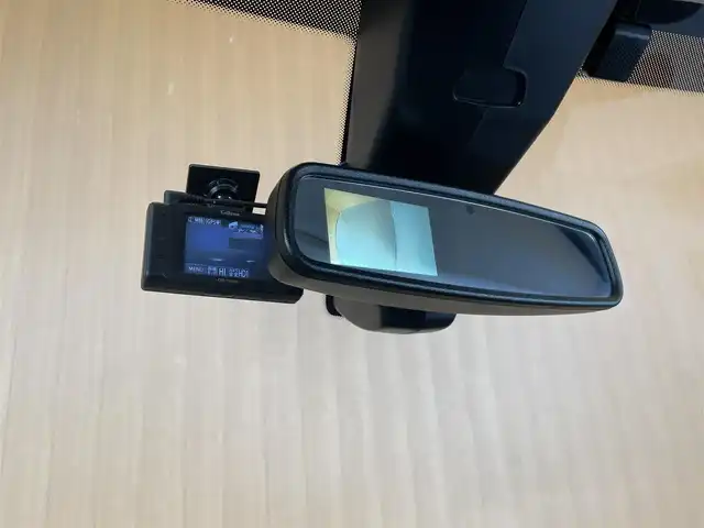 シトロエン ベルランゴ フィール 愛知県 2020(令2)年 6.3万km 緑 ワンオーナー/純正ディスプレイオーディオ/サイドカメラ/バックカメラ/AppleCarPlay /アクティブクルーズコントロール/ブラインドスポットアシスト/レーンキープアシスト/ETC/純正16インチアルミ/社外アルミ付スタッドレスタイヤ有/ドラレコ